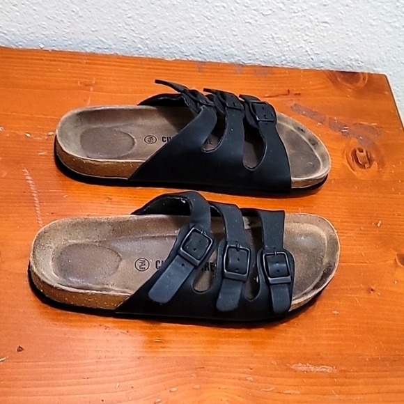 WOMEN'S  CUSHIONAIRE LELA CORK FOOTBED SANDAL LEATHER  UPPER SLIP ON SZ 8.5 - Picture 1 of 8